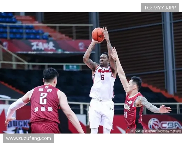 狄龙首节表现抢眼出战9分钟贡献7分助力球队进攻火力提升